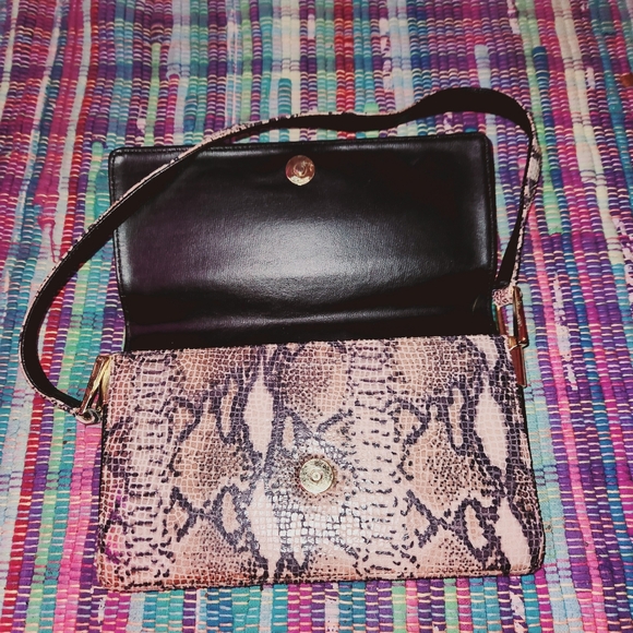 Made In Canada Vintage Snakeskin Purse Lovely Quality - Picture 9 of 10